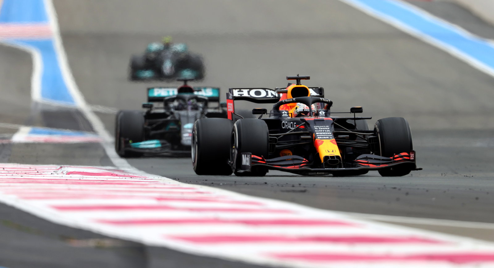 How Red Bull’s “ballsy call” on French GP F1 strategy was made